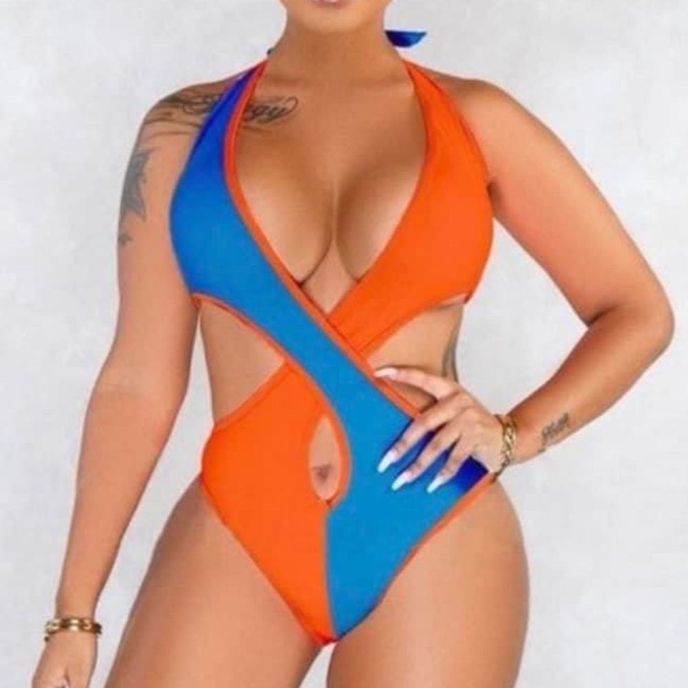 One piece swimsuit , v neck (XL)
